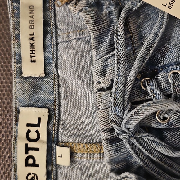 NWT PTCL Medium Wash Drawstring Front Flower Print Denim Miniskirt  Large - Picture 11 of 14